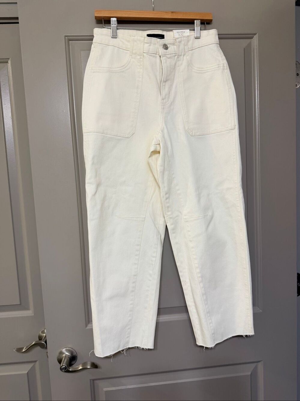 NWT Free Assembly Womens Size 6 Carpenter Barrel Jean Vanilla Cream Off White